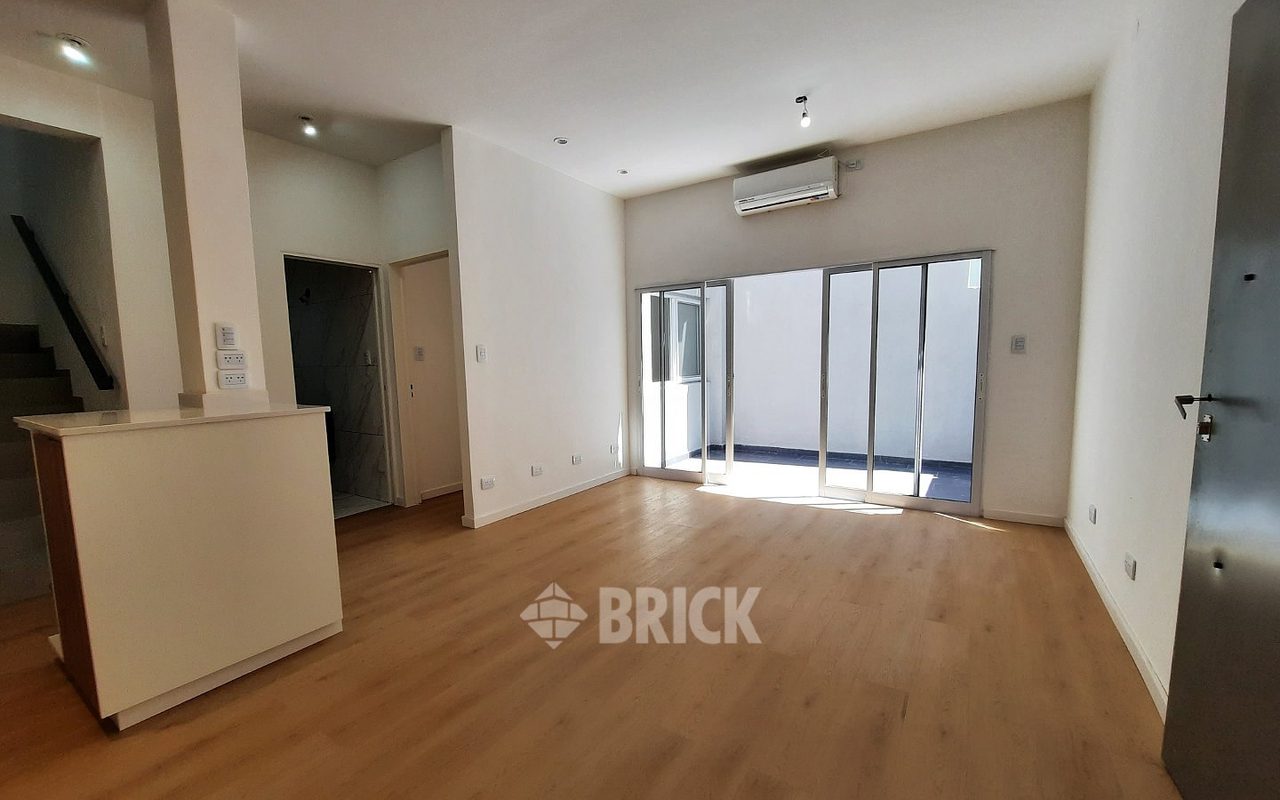 ESPINOSA al 1500 Piso PB 1