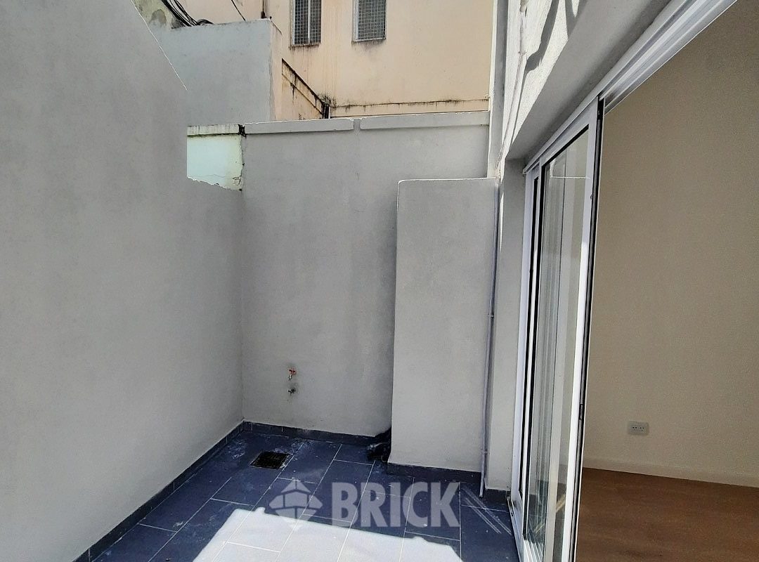 ESPINOSA al 1500 Piso PB 13