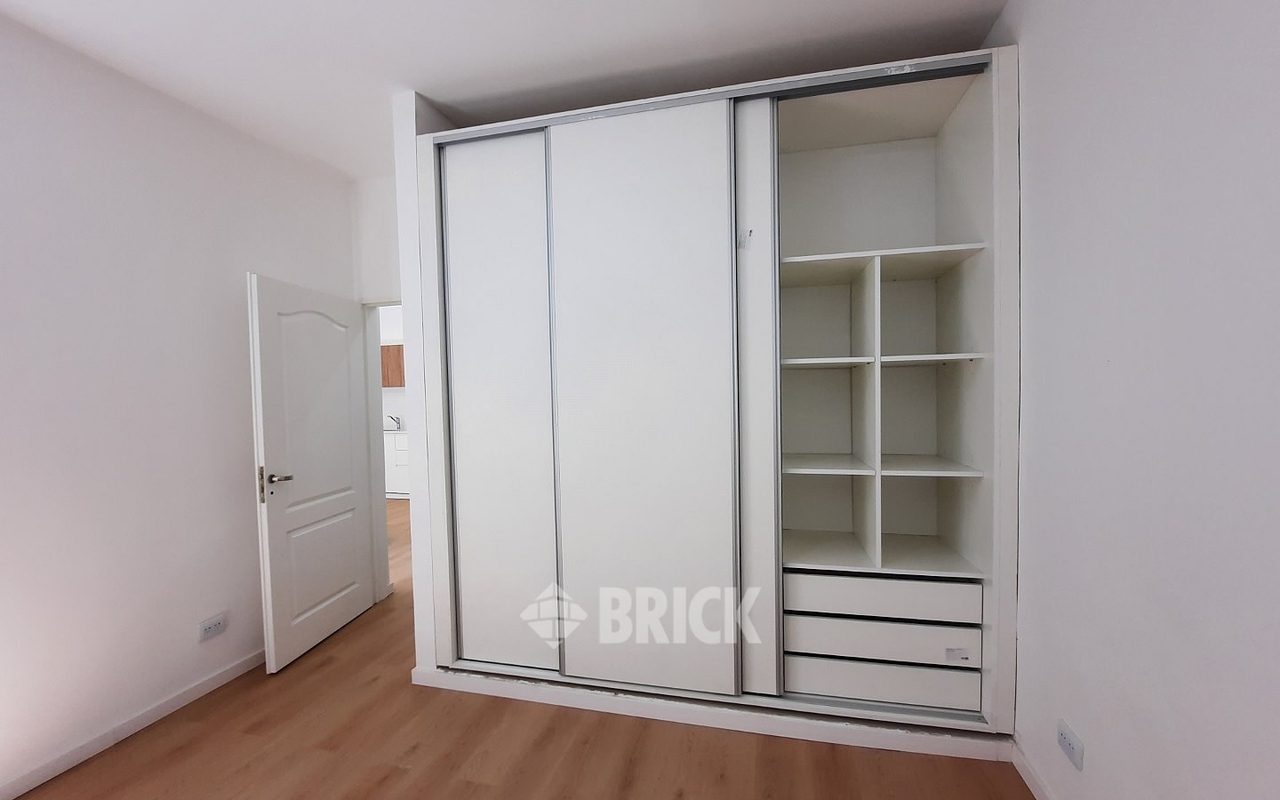 ESPINOSA al 1500 Piso PB 17