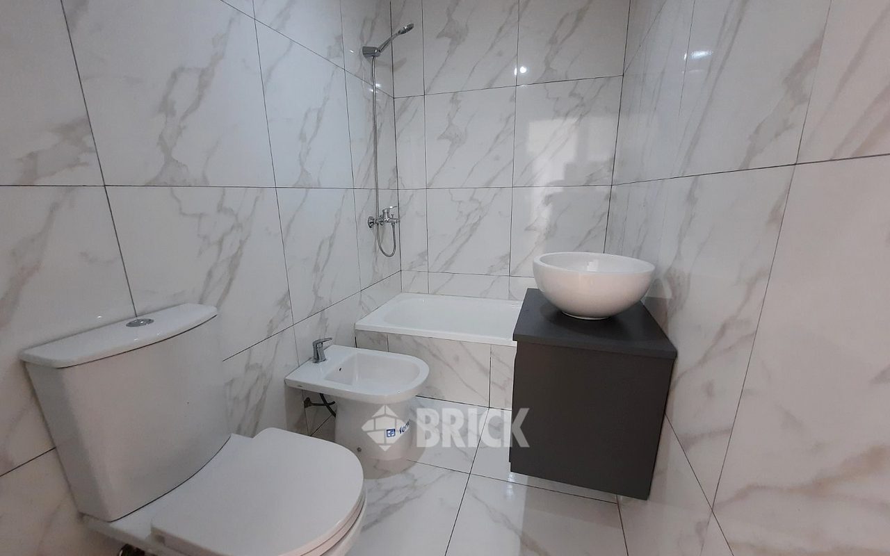 ESPINOSA al 1500 Piso PB 18