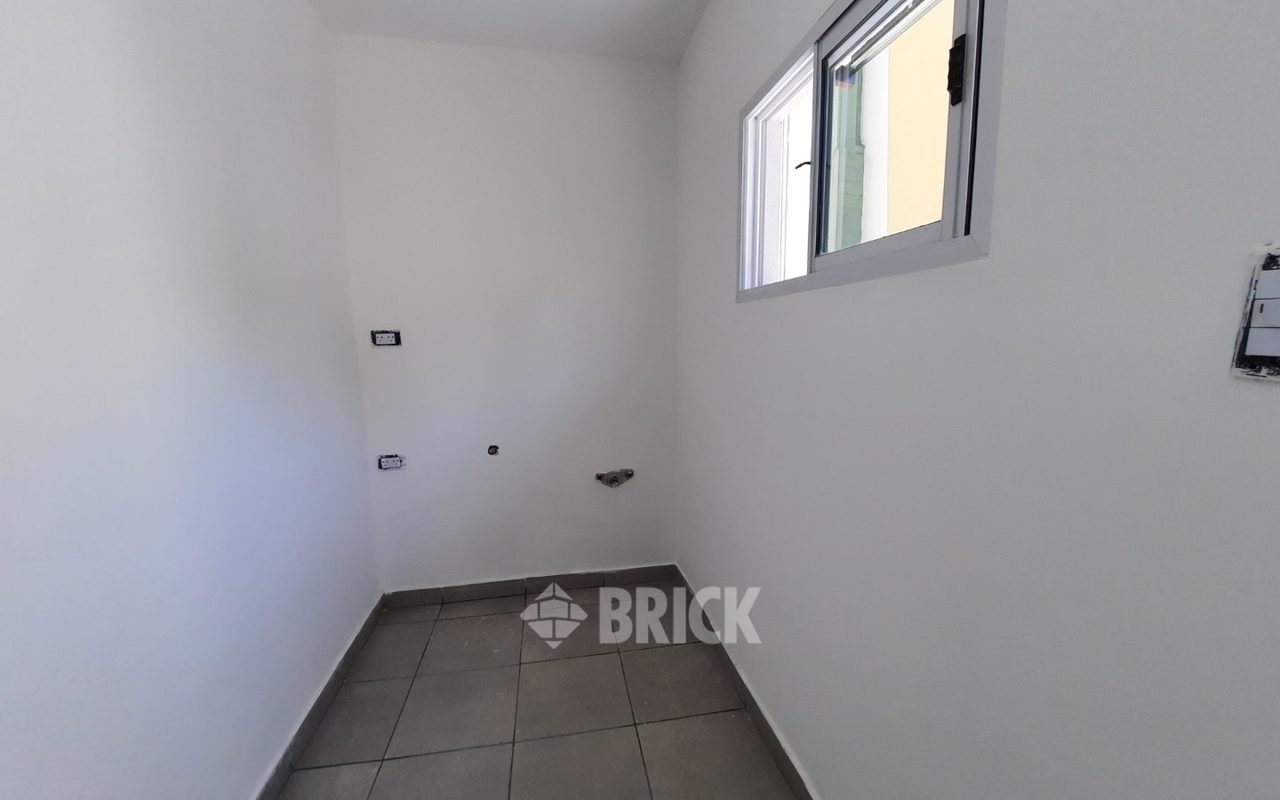 ESPINOSA al 1500 Piso PB 31