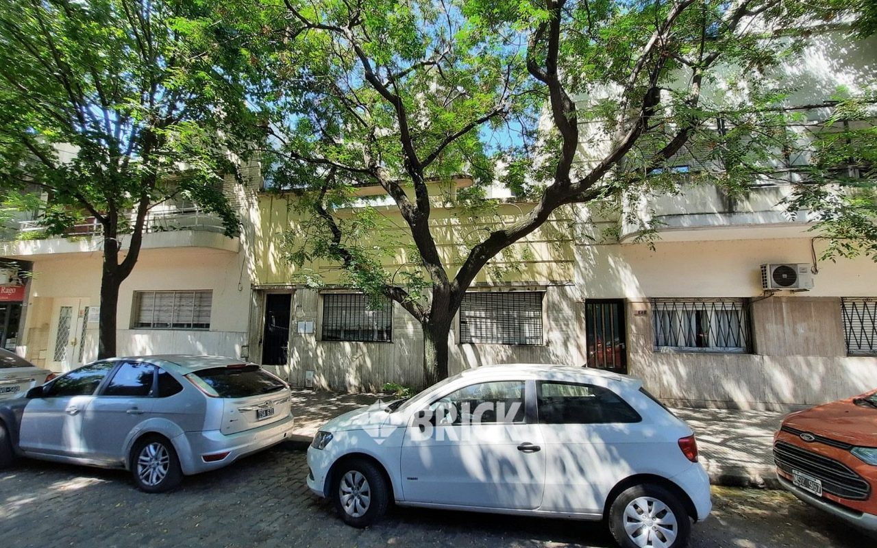 ESPINOSA al 1500 Piso PB 36