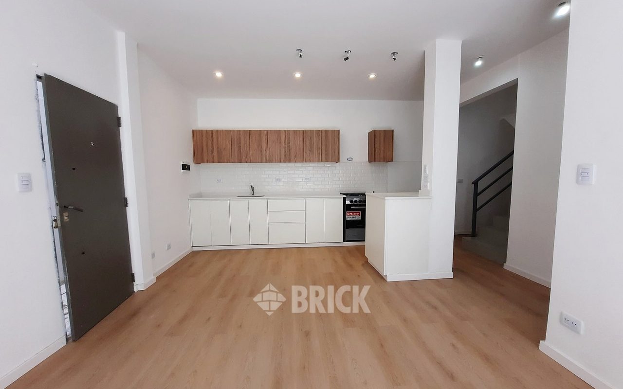 ESPINOSA al 1500 Piso PB 5