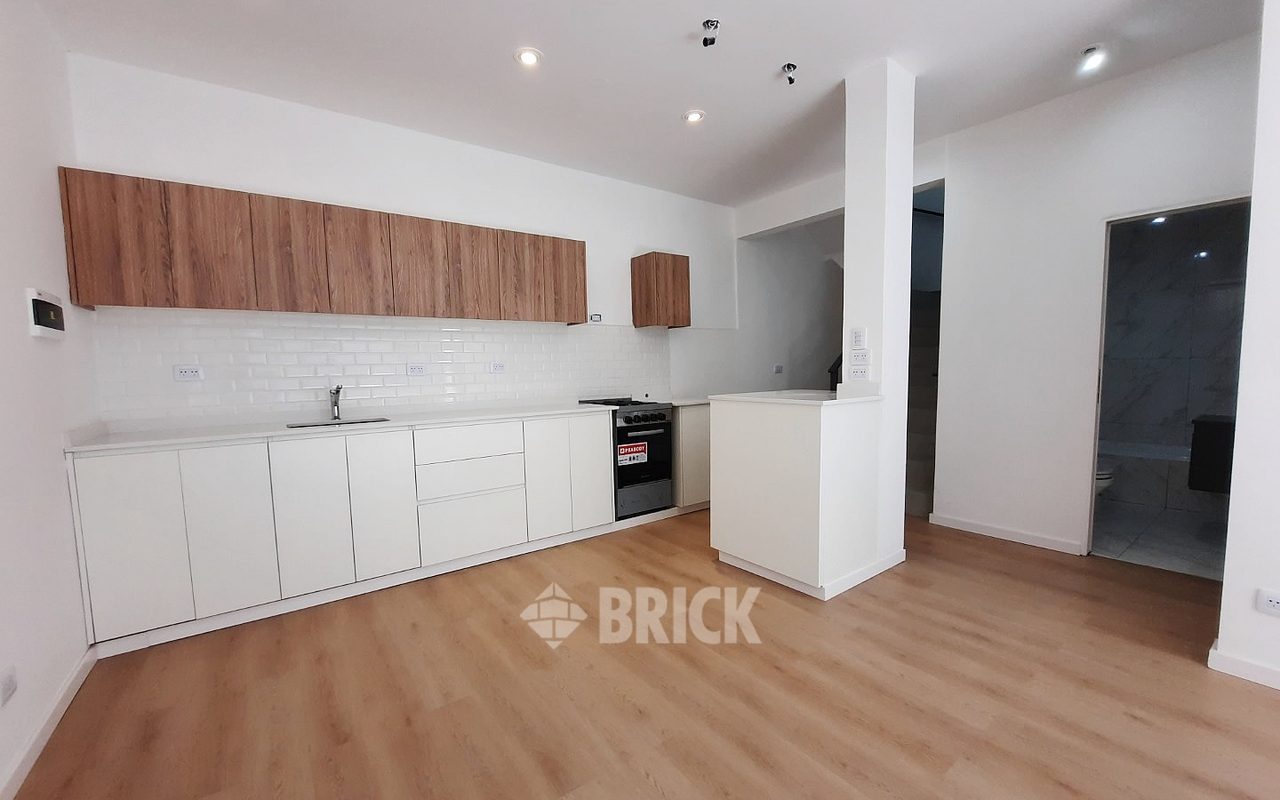 ESPINOSA al 1500 Piso PB 6