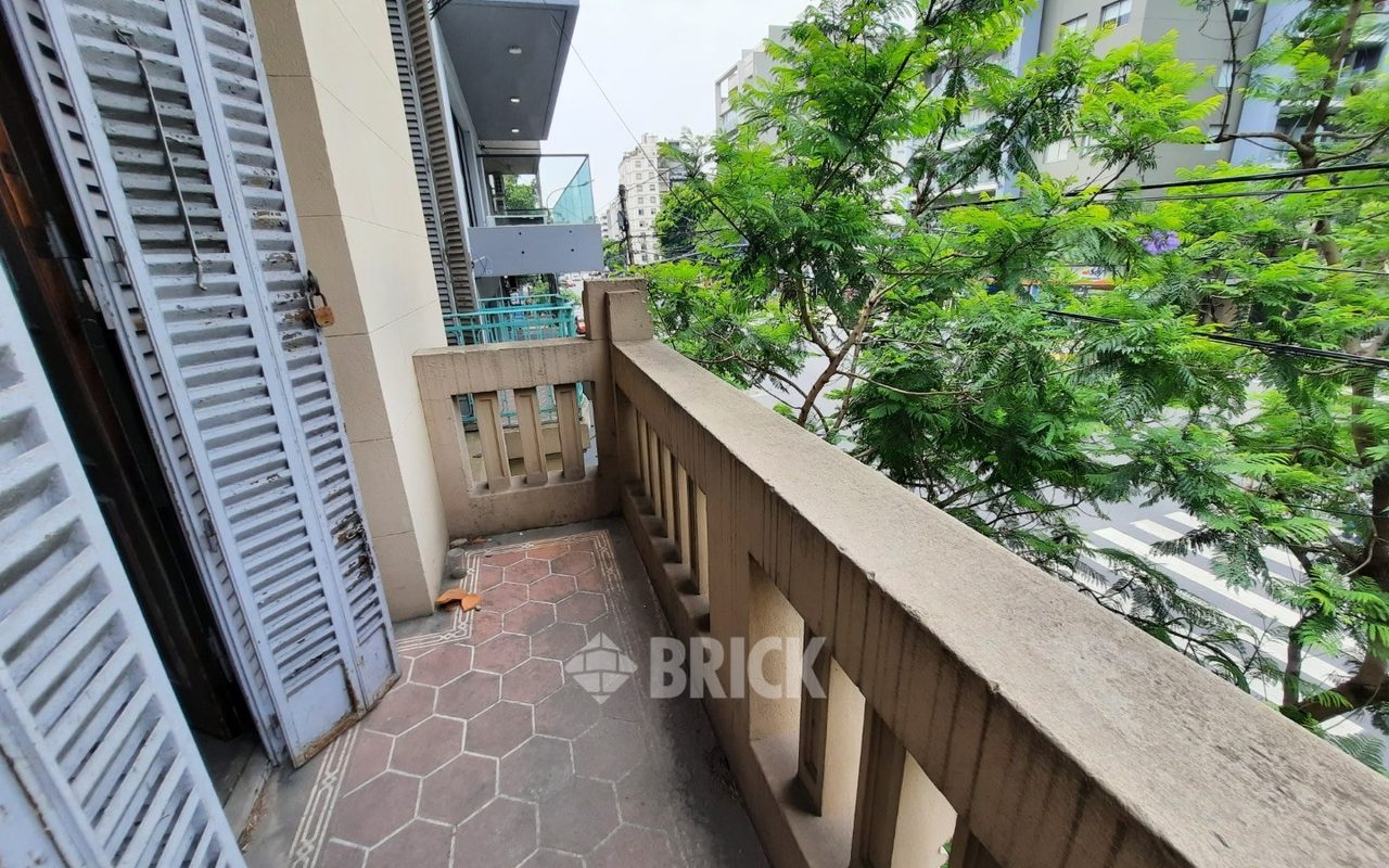 ALVAREZ THOMAS, AV. al 700 37