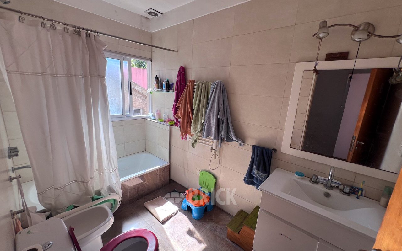 PRIMERA JUNTA al 3800 Piso PB 24