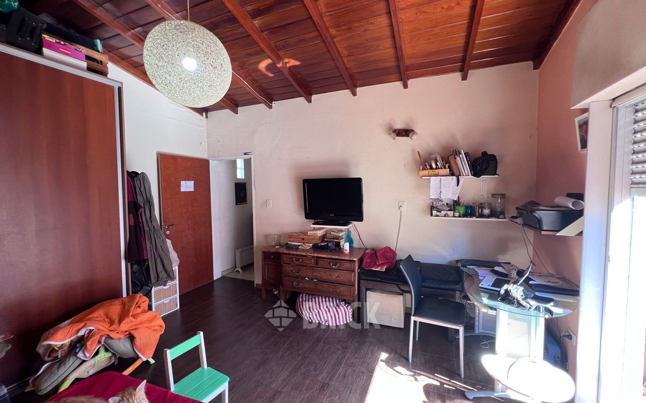 PRIMERA JUNTA al 3800 Piso PB 26