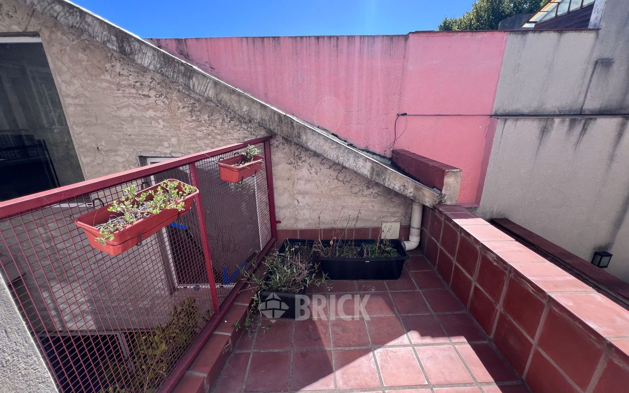 PRIMERA JUNTA al 3800 Piso PB 27