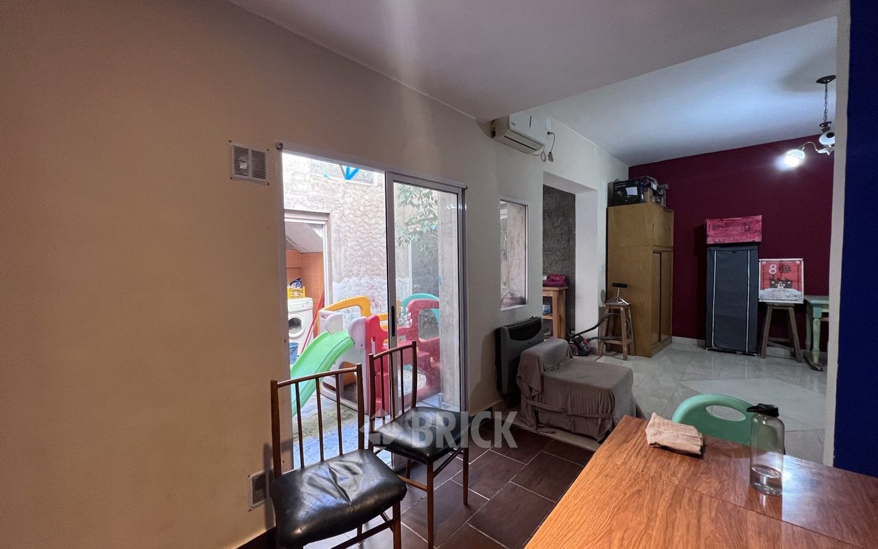 PRIMERA JUNTA al 3800 Piso PB 5