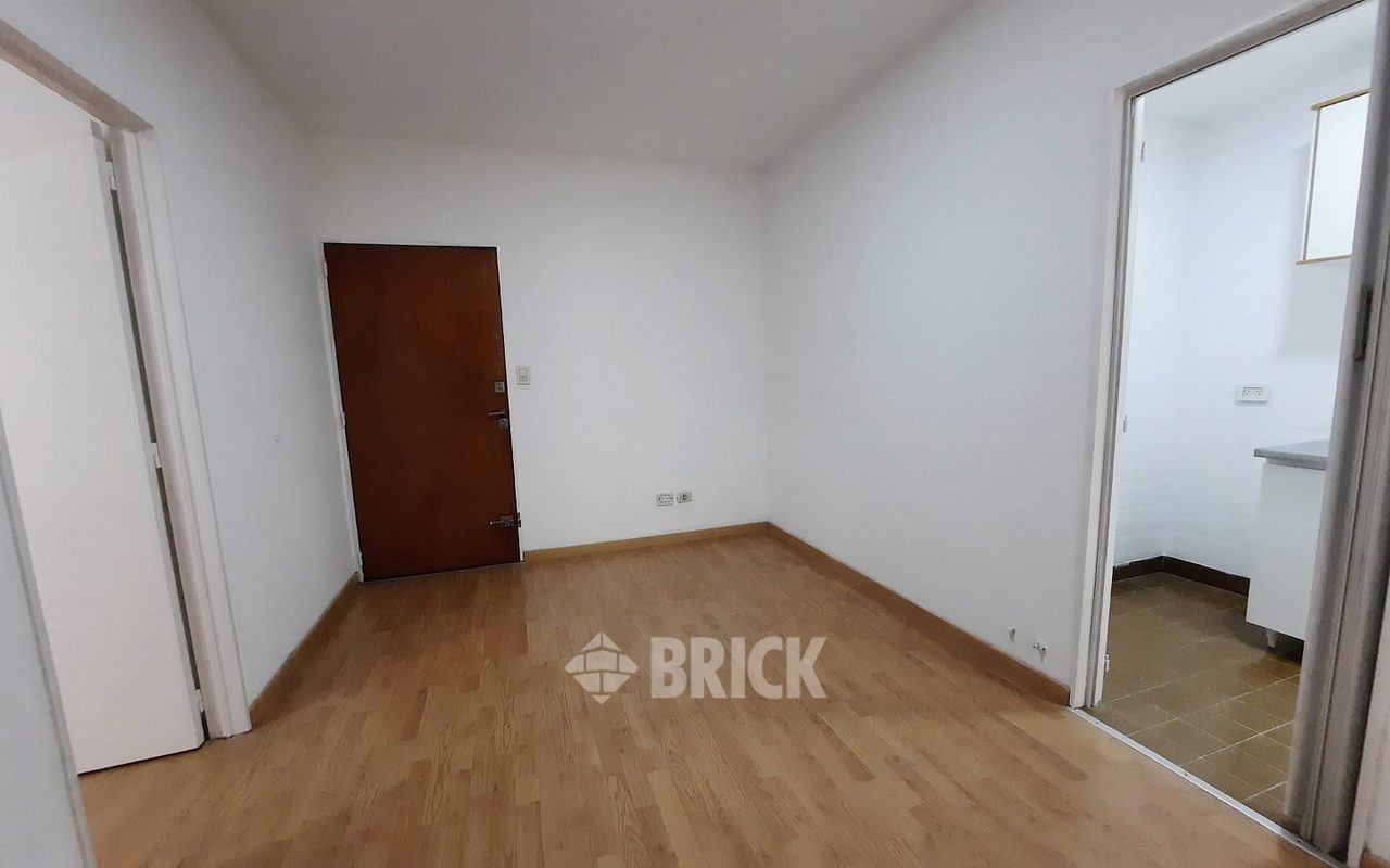 TUCUMAN al 3700 Piso 3 4