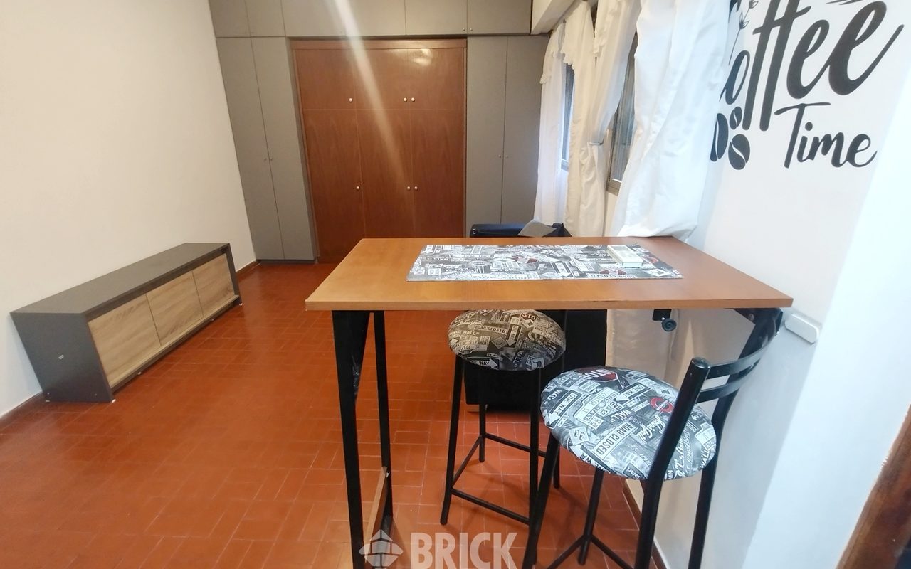 SUIPACHA al 600 Piso 2 3