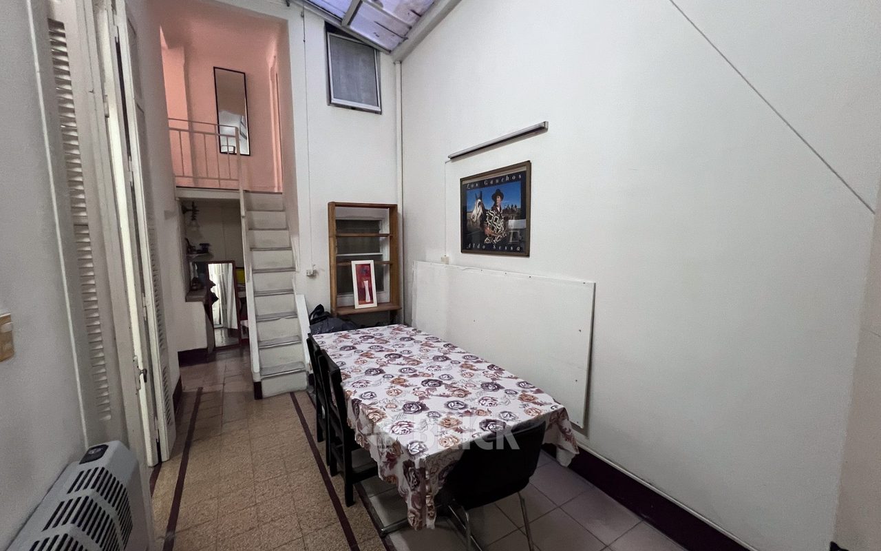 LAVALLE al 900 Piso 1 8