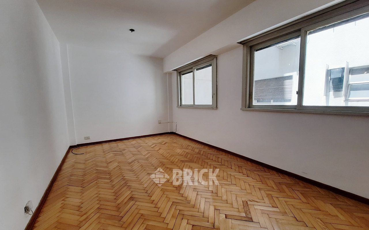 PUEYRREDON, AV. al 1300 Piso 7 1