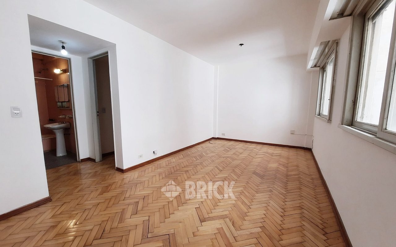 PUEYRREDON, AV. al 1300 Piso 7 3