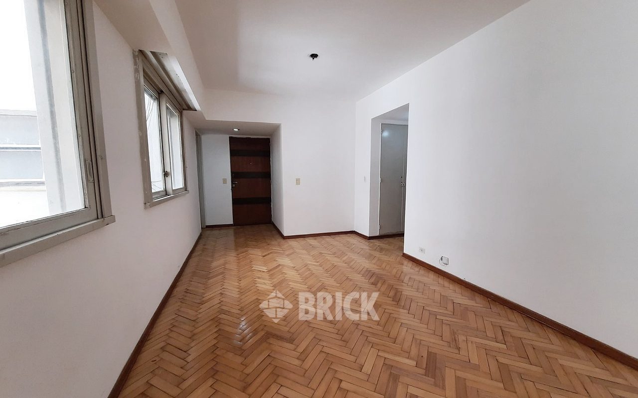 PUEYRREDON, AV. al 1300 Piso 7 5