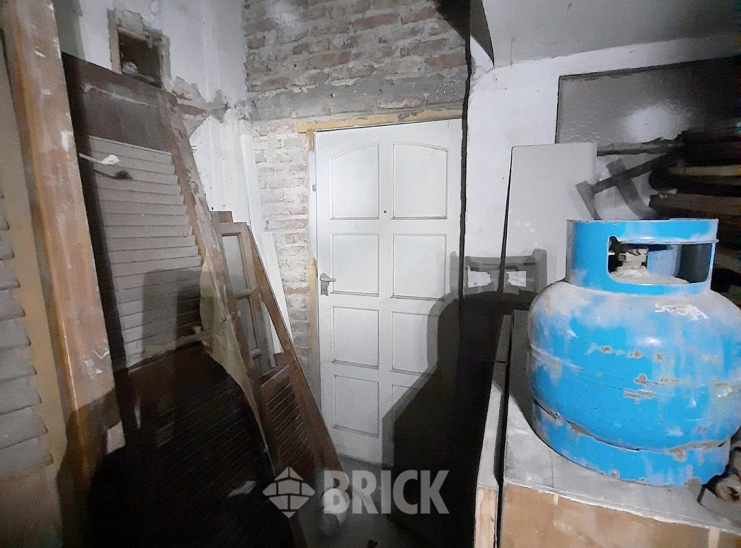 YRIGOYEN, HIPOLITO, AV. al 6600 16