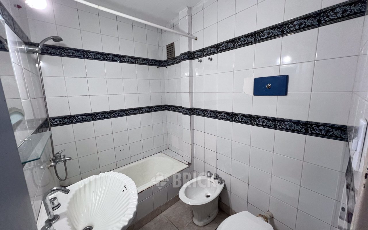 TRELLES, MANUEL al 800 Piso 2 7