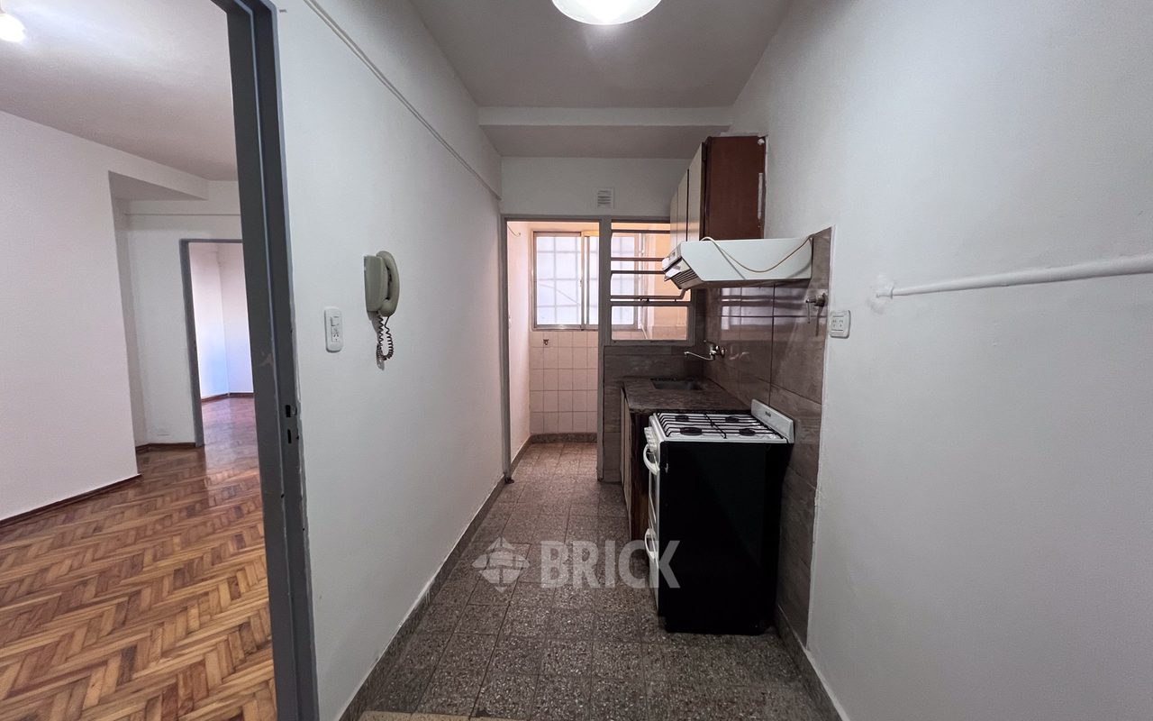 TRELLES, MANUEL al 800 Piso 2 9