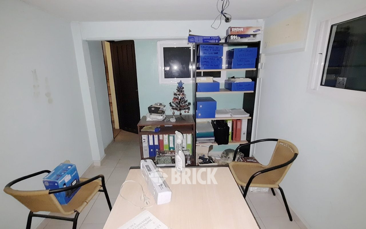 DEL VALLE IBERLUCEA al 4900 17