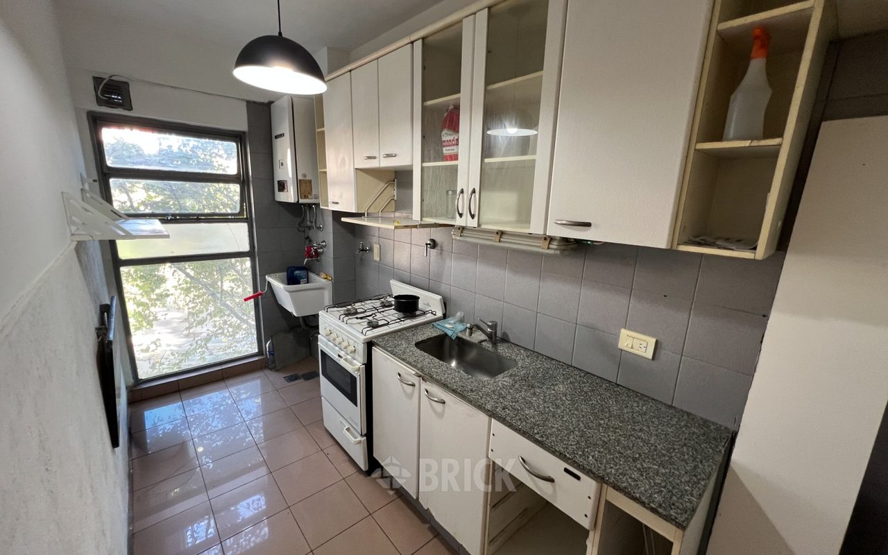 AVELLANEDA, AV. al 1800 Piso 6 12