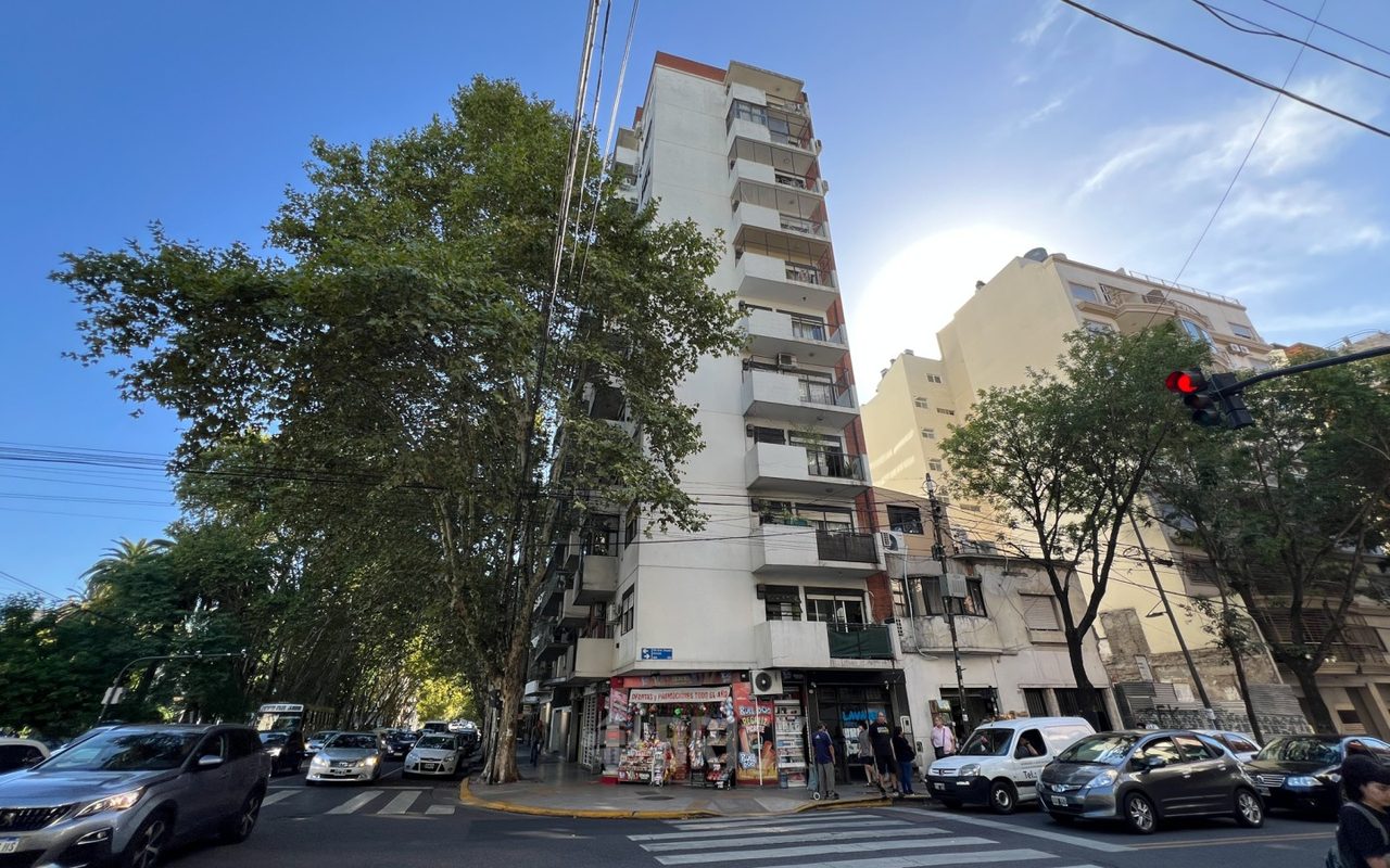 AVELLANEDA, AV. al 1800 Piso 6 14