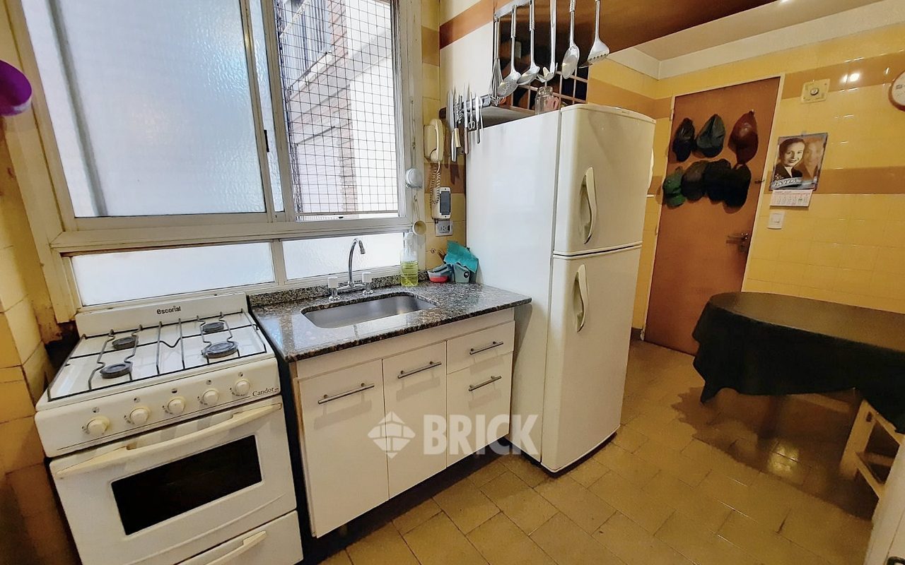 JUJUY, AV. al 100 Piso 8 19