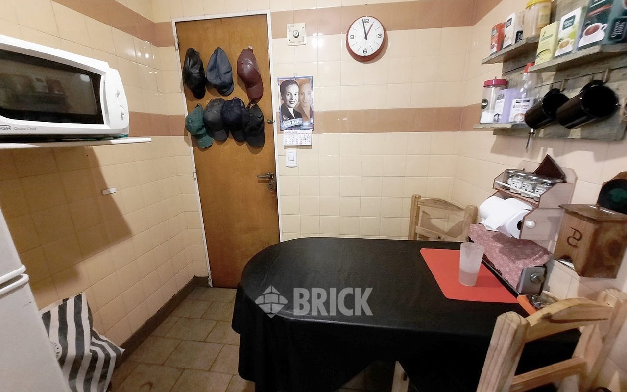 JUJUY, AV. al 100 Piso 8 21