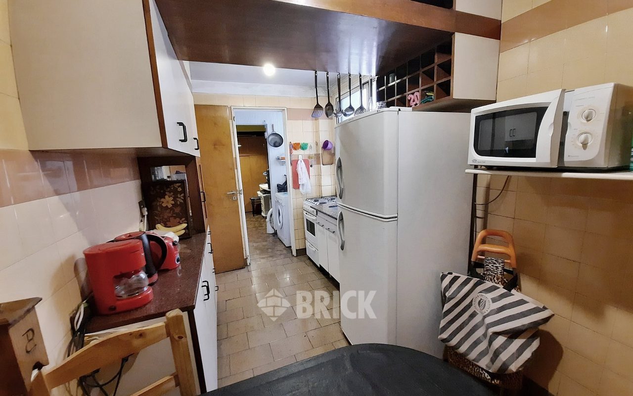 JUJUY, AV. al 100 Piso 8 22