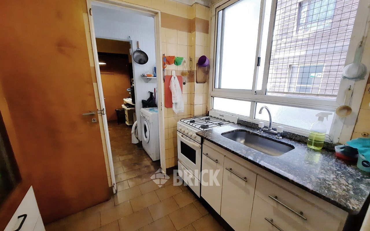 JUJUY, AV. al 100 Piso 8 23