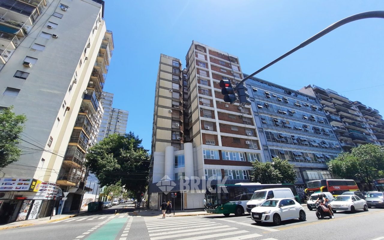 JUJUY, AV. al 100 Piso 8 31