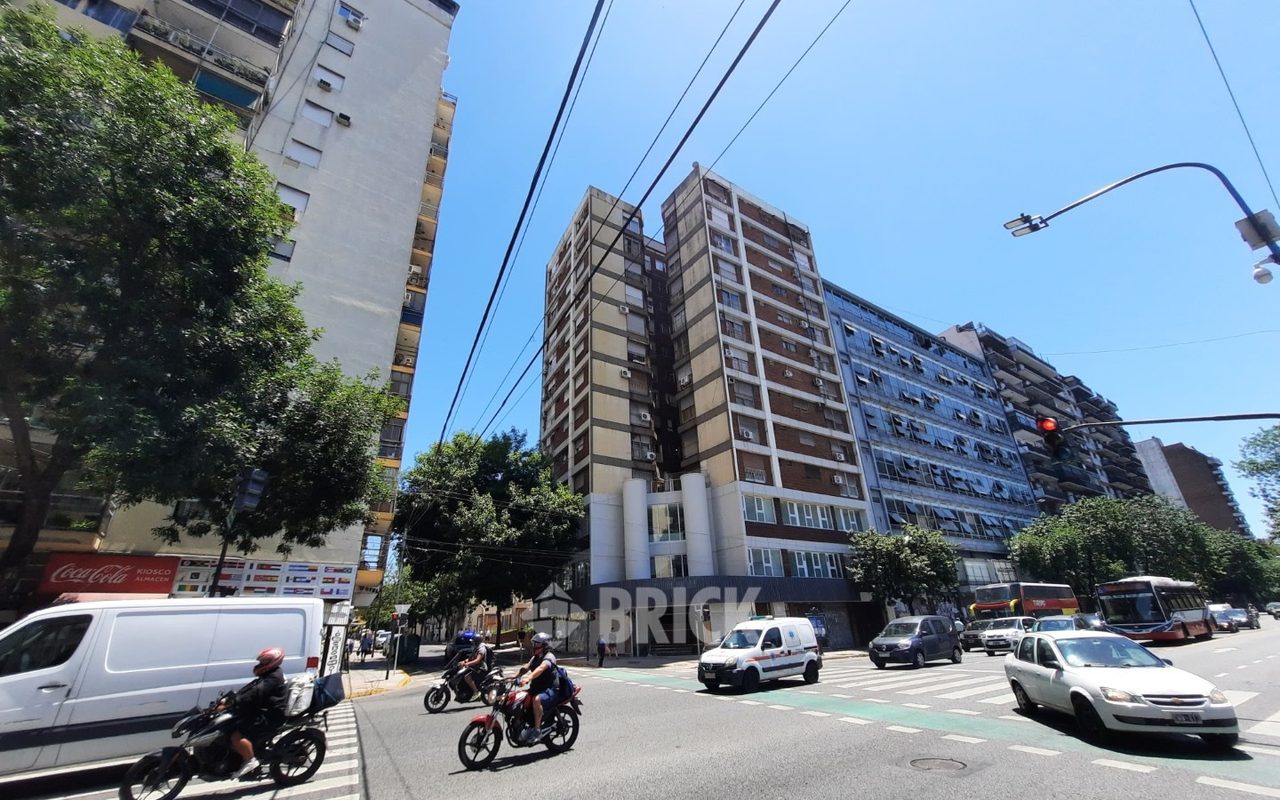 JUJUY, AV. al 100 Piso 8 32