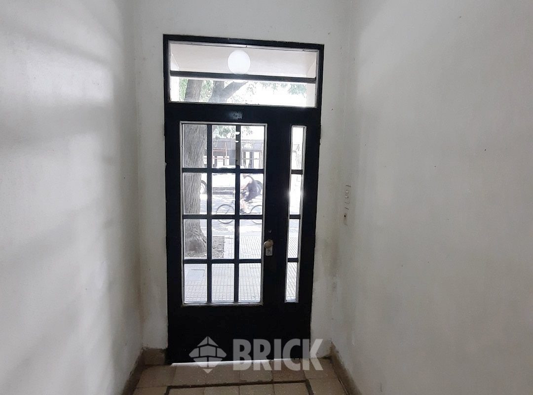 ZAPATA al 100 Piso 1 23