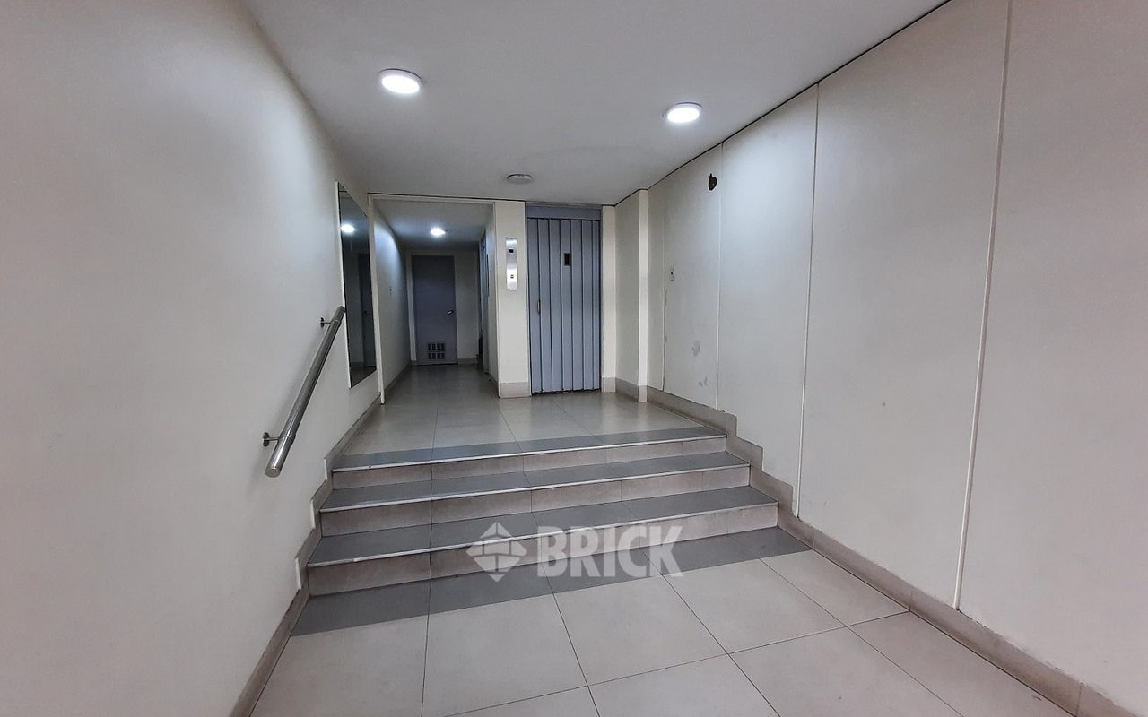 ALVAREZ, JULIAN al 2400 Piso 9 22