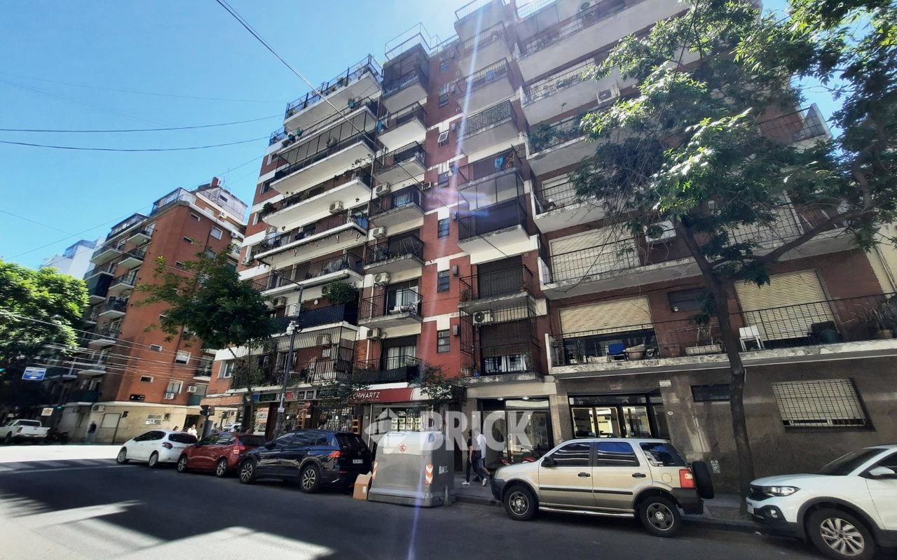 ALVAREZ, JULIAN al 2400 Piso 9 24