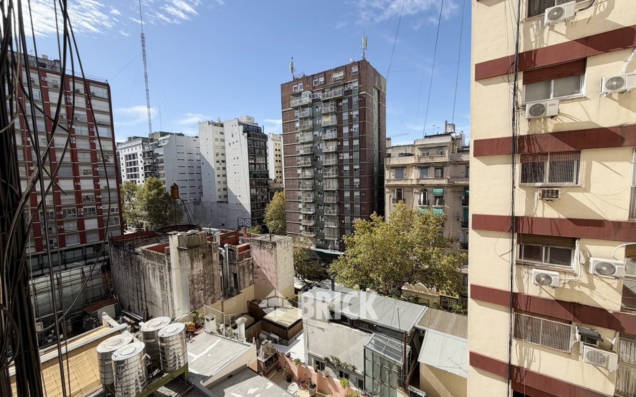PUEYRREDON, AV. al 1300 Piso 8 5