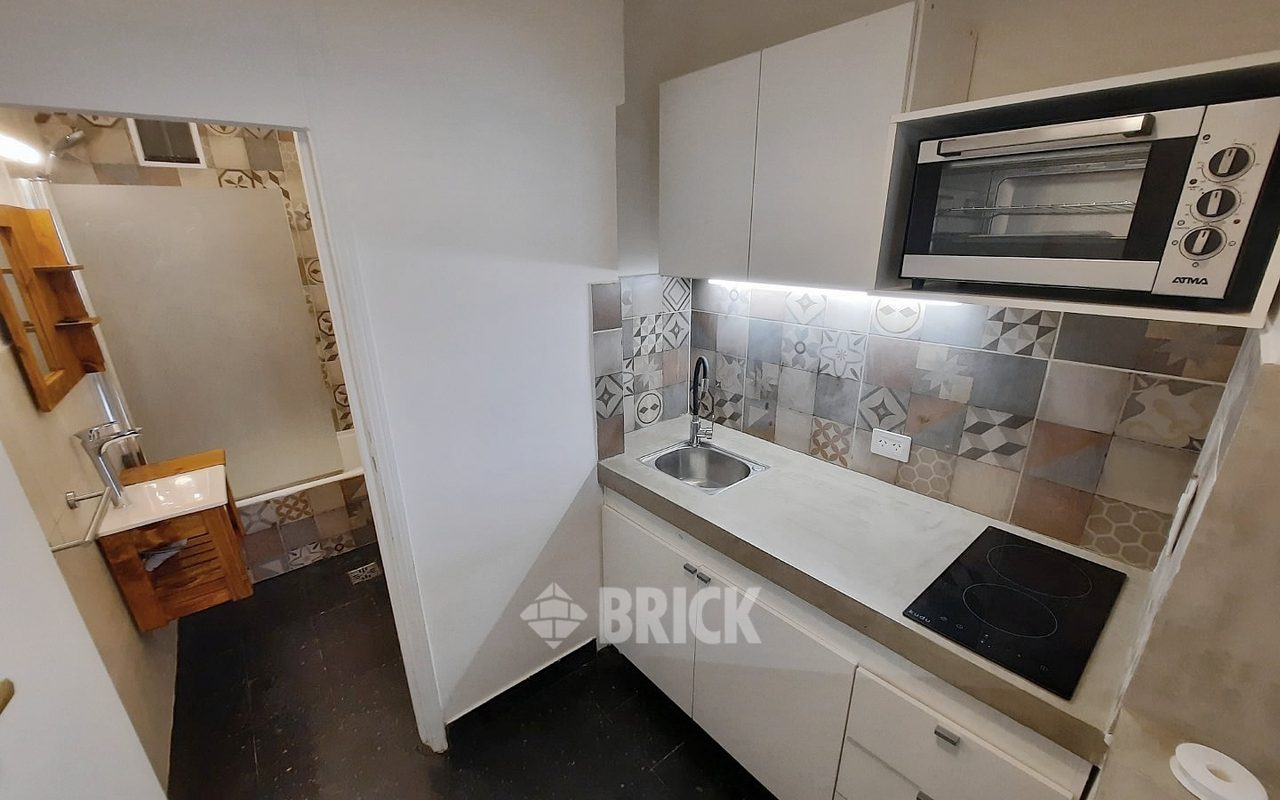 AZCUENAGA al 900 Piso 3 10