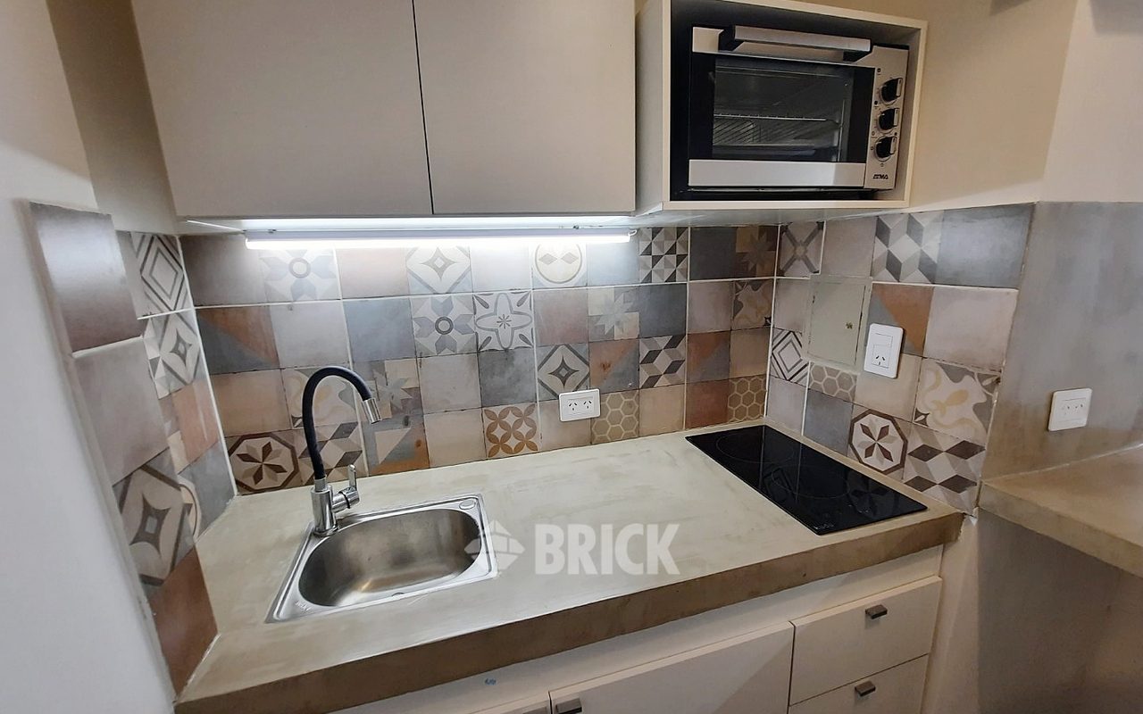 AZCUENAGA al 900 Piso 3 12