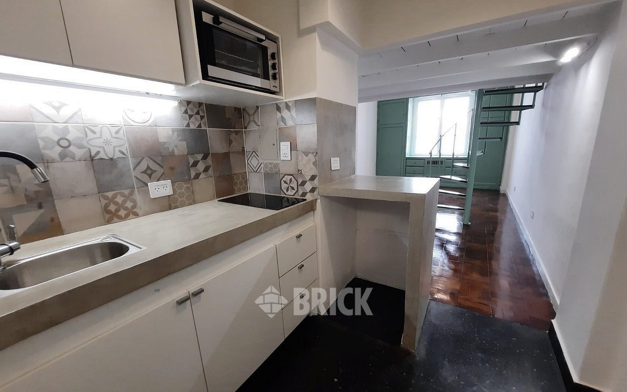 AZCUENAGA al 900 Piso 3 14