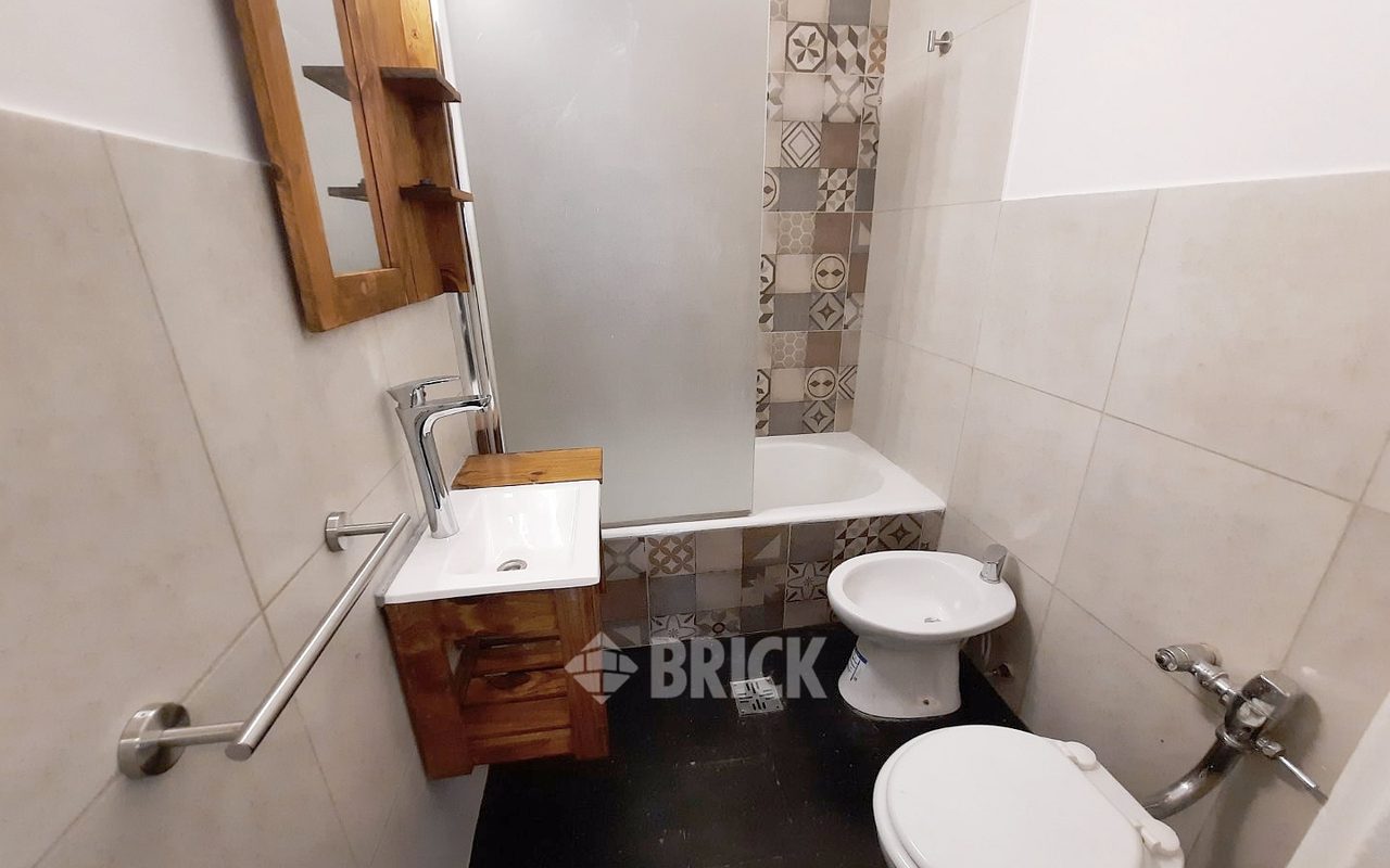 AZCUENAGA al 900 Piso 3 15