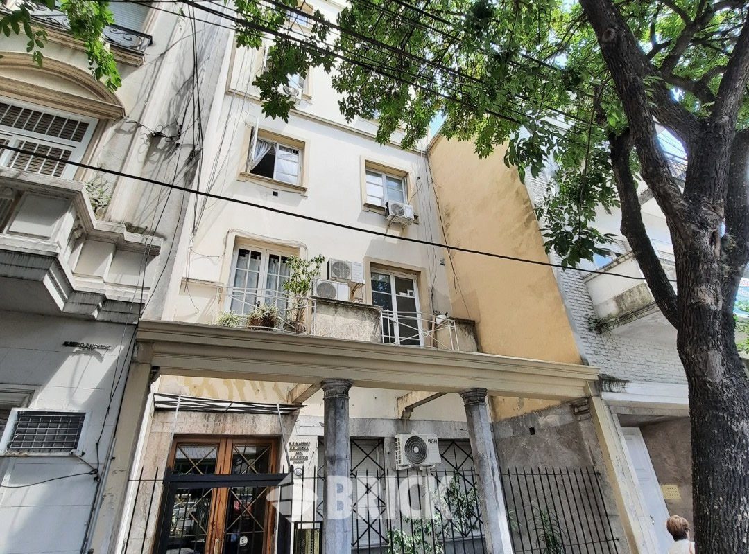 AZCUENAGA al 900 Piso 3 28