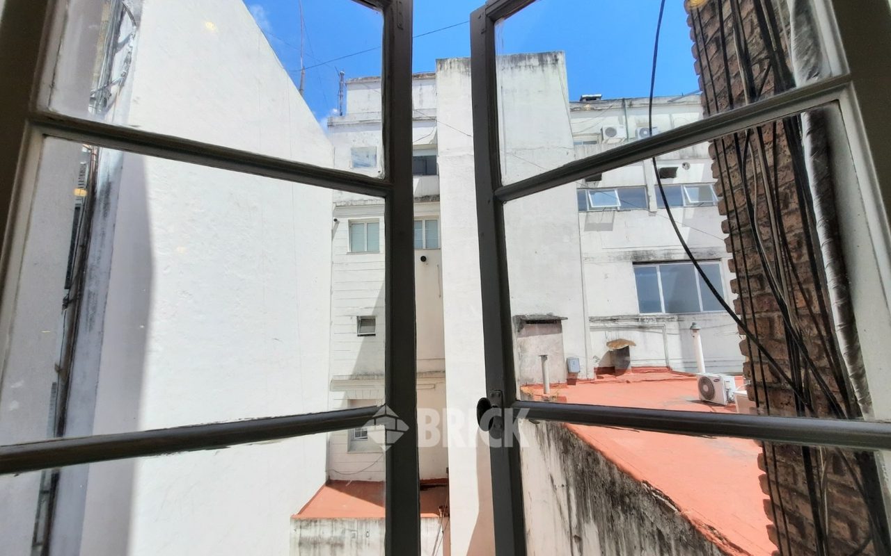 AZCUENAGA al 900 Piso 3 6