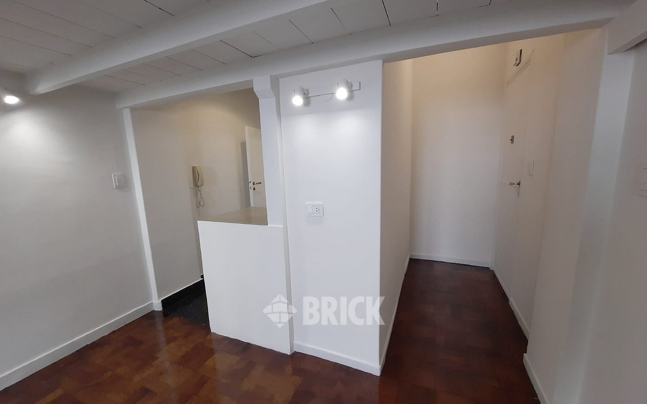 AZCUENAGA al 900 Piso 3 8