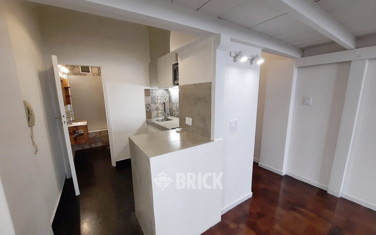 AZCUENAGA al 900 Piso 3 9