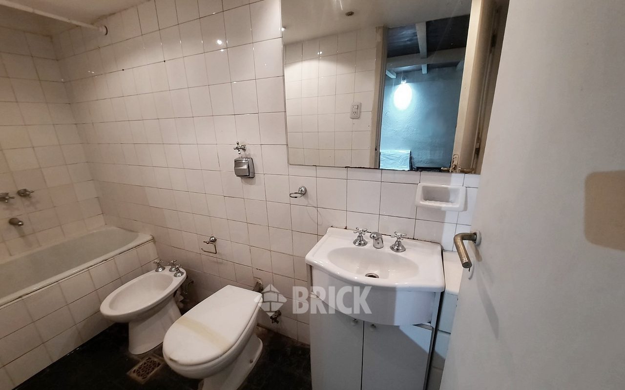 TUCUMAN al 600 Piso PB 11