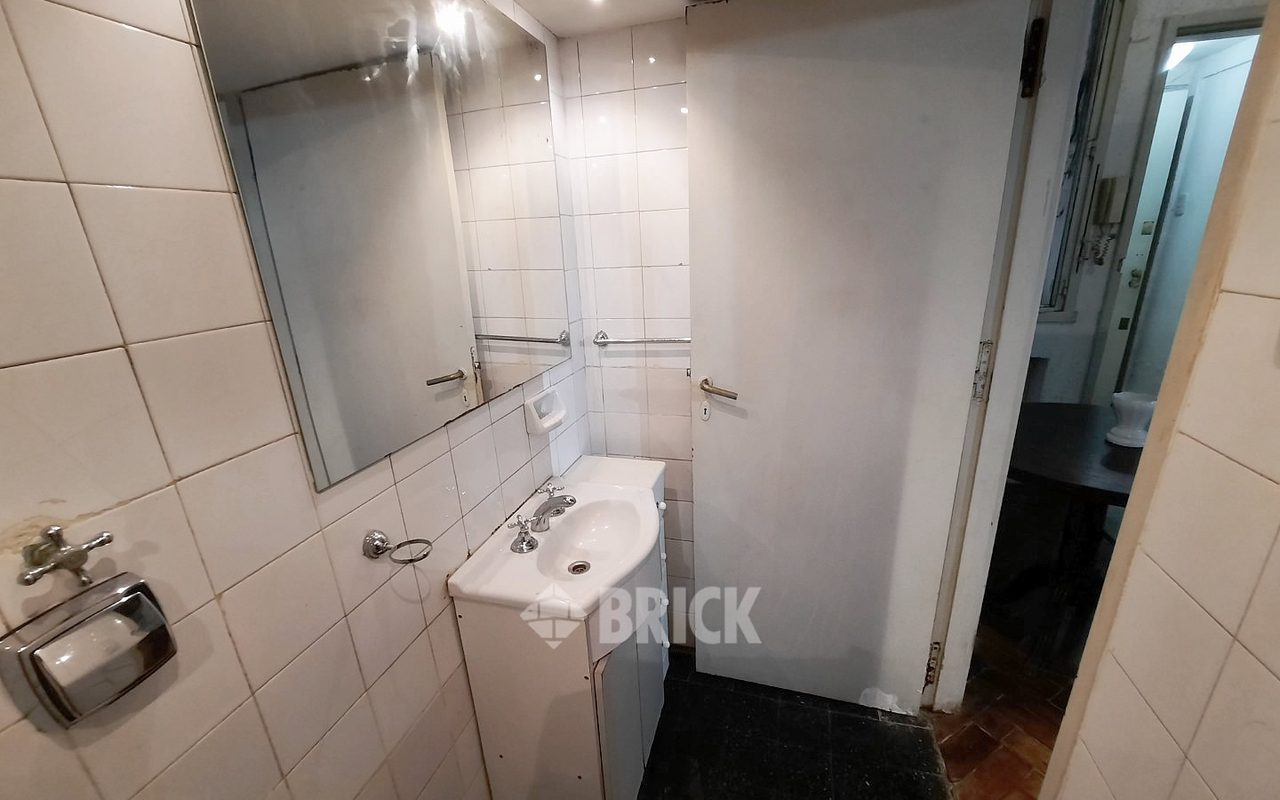 TUCUMAN al 600 Piso PB 13