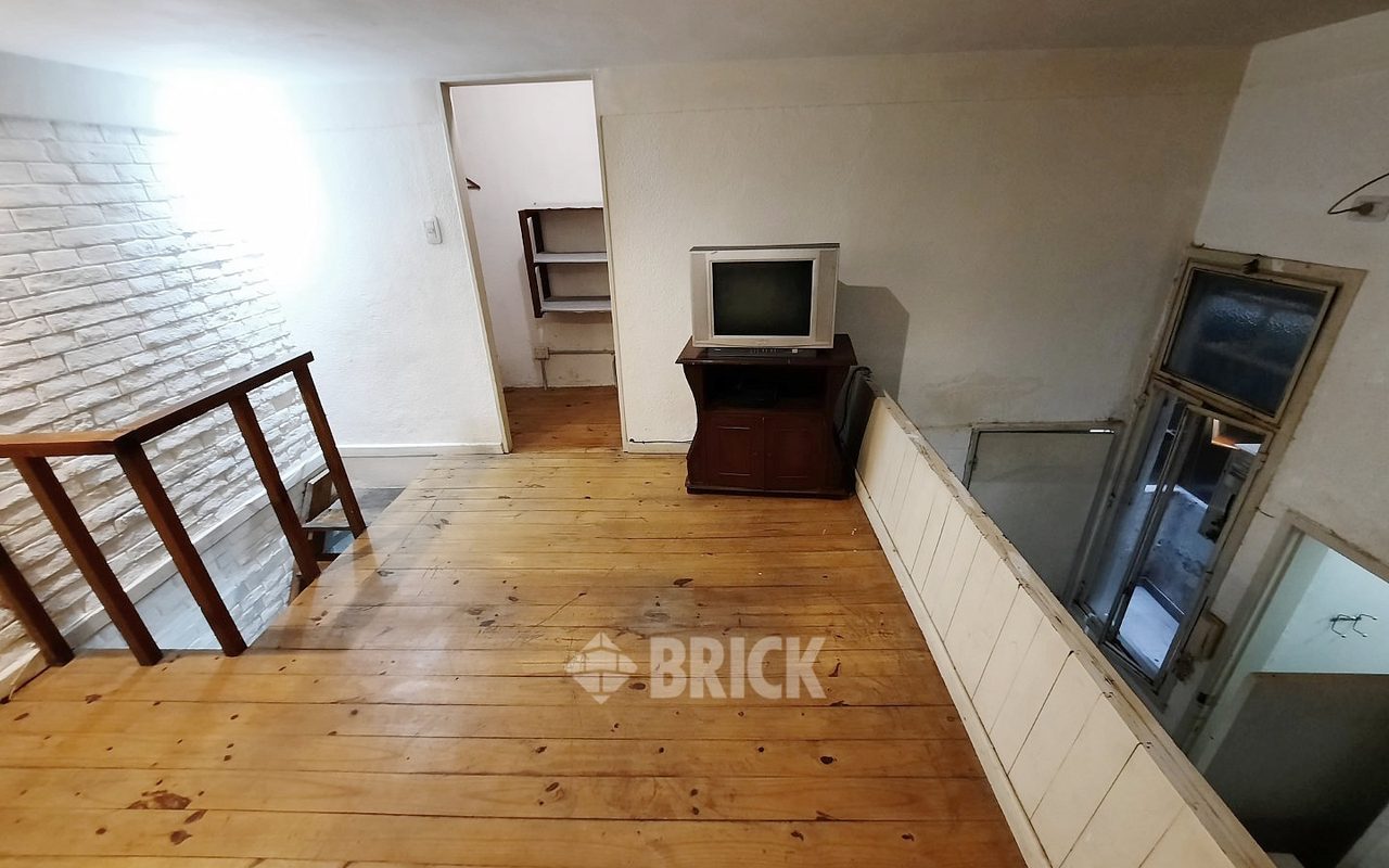 TUCUMAN al 600 Piso PB 23