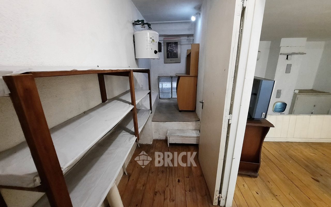 TUCUMAN al 600 Piso PB 23