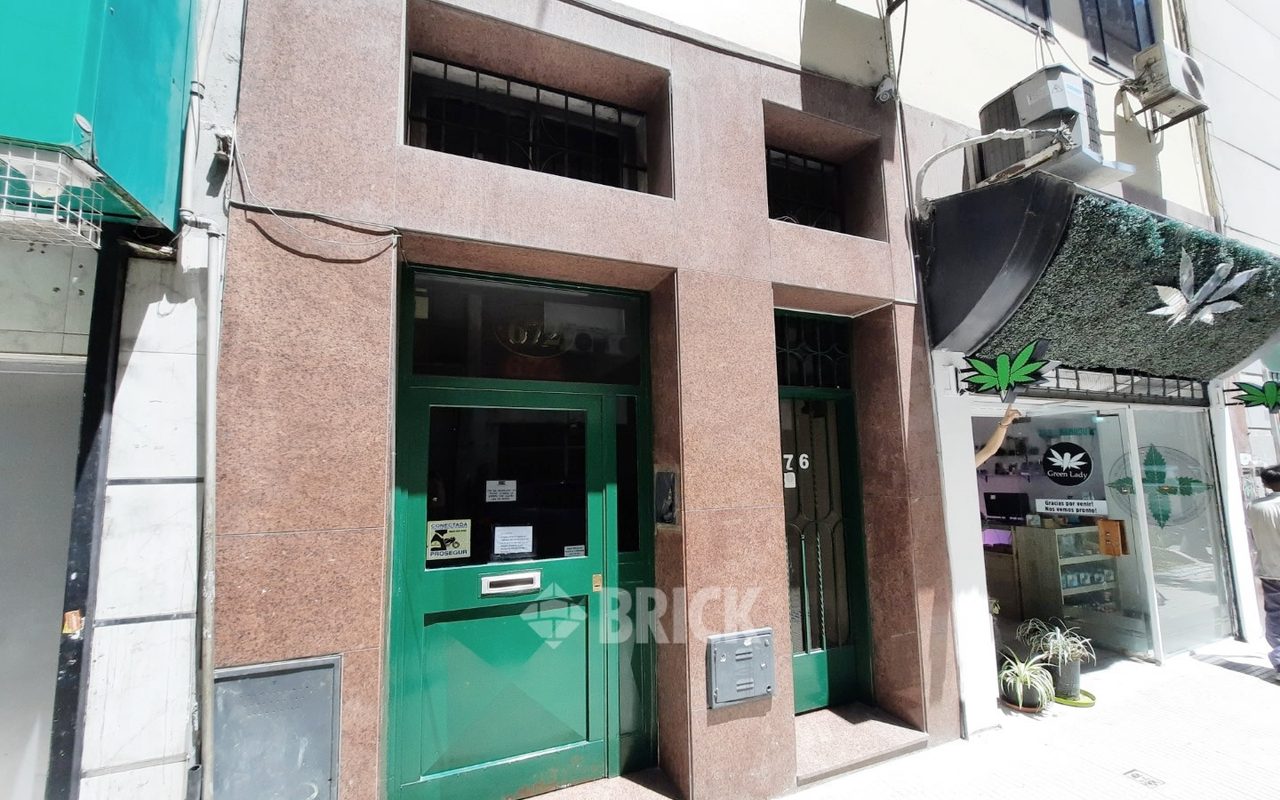 TUCUMAN al 600 Piso PB 27