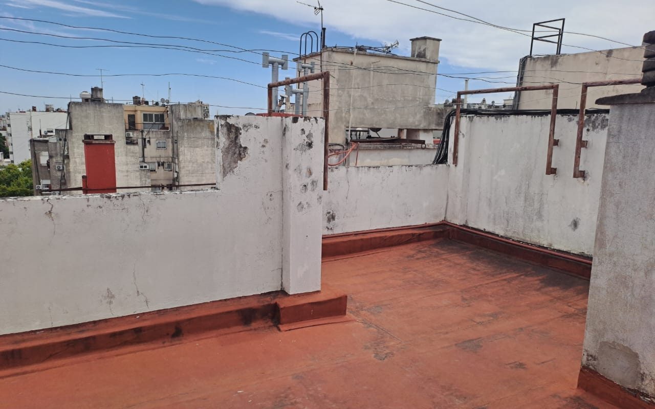 SALGUERO, JERONIMO al 300 Piso 5 11