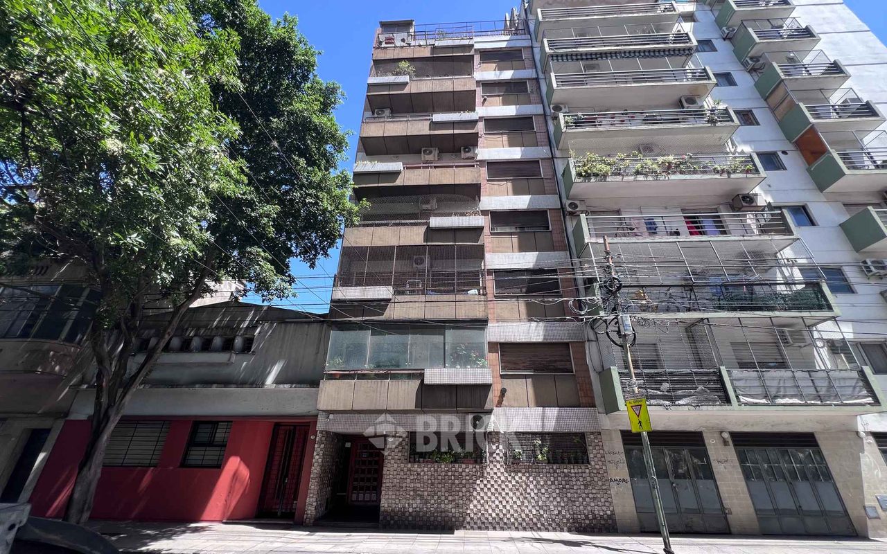 SALGUERO, JERONIMO al 300 Piso 5 13